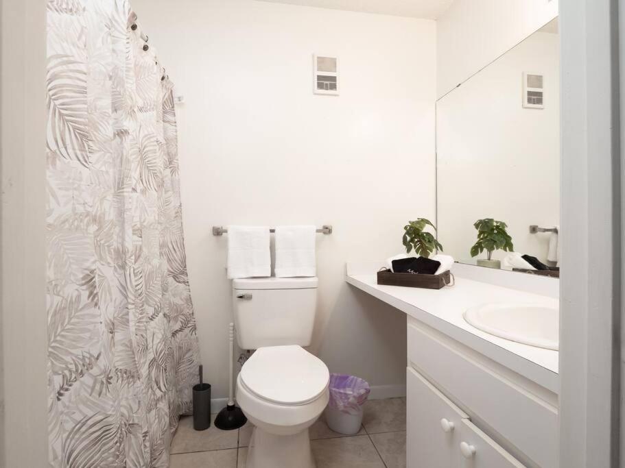 Spacious Condo Mins To Shands, University, & Downtown! Gainesville Exteriér fotografie