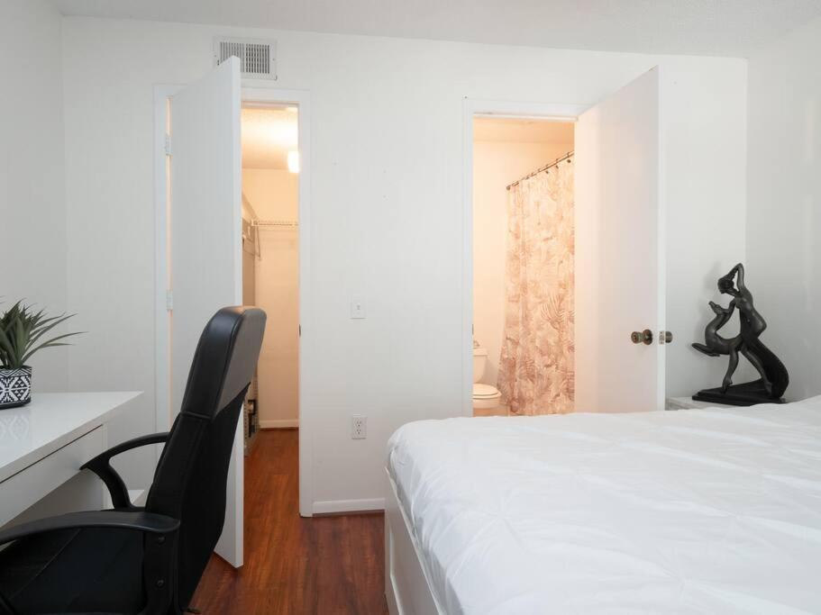 Spacious Condo Mins To Shands, University, & Downtown! Gainesville Exteriér fotografie