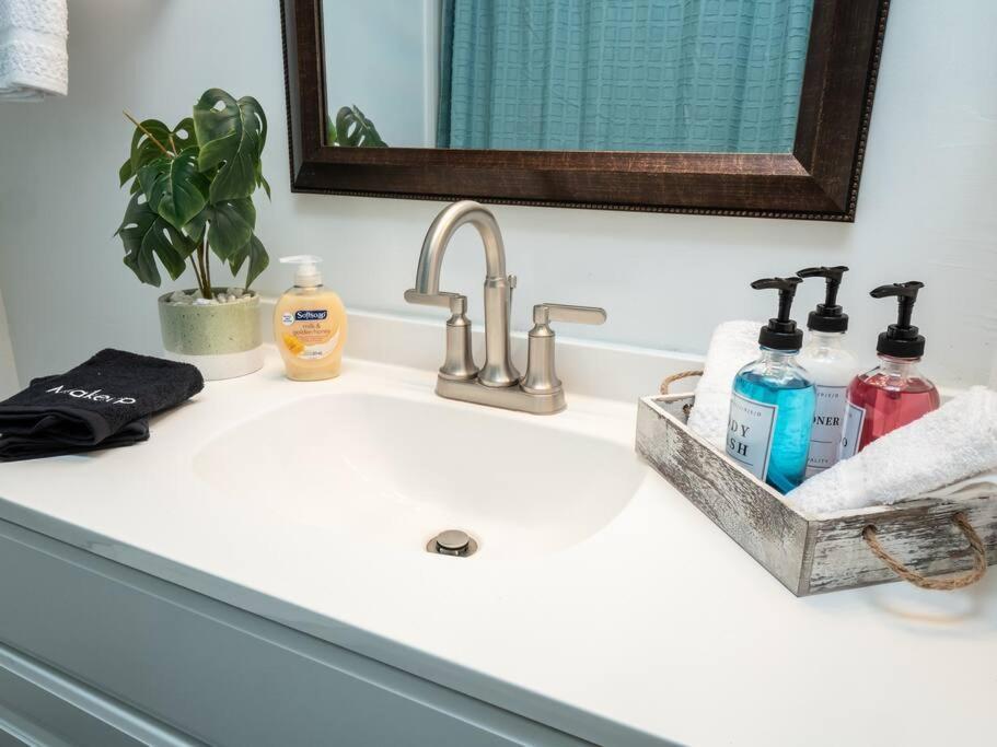 Spacious Condo Mins To Shands, University, & Downtown! Gainesville Exteriér fotografie